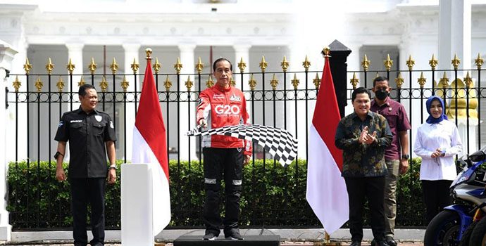 Presiden Jokowi Lepas Parade Pembalap Pertamina Grand Prix of Indonesia
