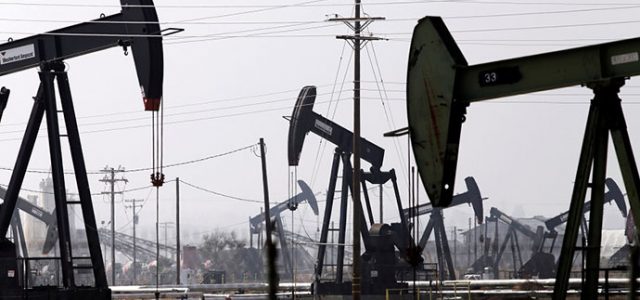 Minyak Brent Nyaris Sentuh Level USD140 Per Barrel, Namun Kini Turun Lagi