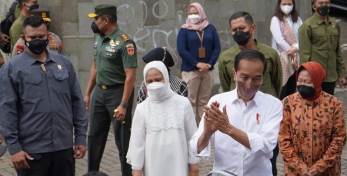 Presiden: Pemerintah Terus Tahan Harga Pertalite Agar Tak Naik
