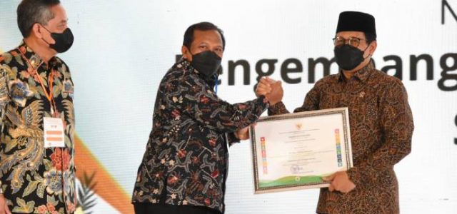 Pertamina PDC Raih 2 Penghargaan CSR & Pengembangan Desa Berkelanjutan Awards 2022