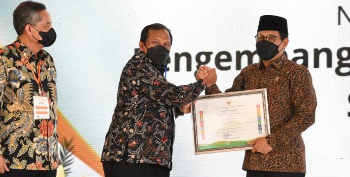 Pertamina PDC Raih 2 Penghargaan CSR & Pengembangan Desa Berkelanjutan Awards 2022