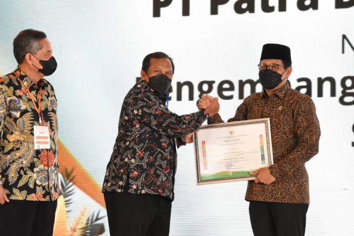 Pertamina PDC Raih 2 Penghargaan CSR & Pengembangan Desa Berkelanjutan Awards 2022