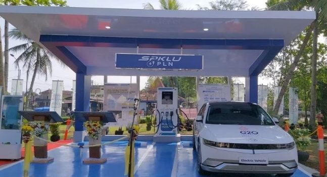 Luhut: Kendaraan Listrik Akan Jadi Moda Transportasi Pariwisata