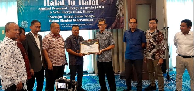Diganjar Penghargaan dari APEI, Dirut PLN: Ini Bukti Kinerja PLN Luar Biasa