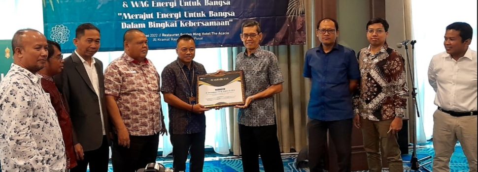 Diganjar Penghargaan dari APEI, Dirut PLN: Ini Bukti Kinerja PLN Luar Biasa