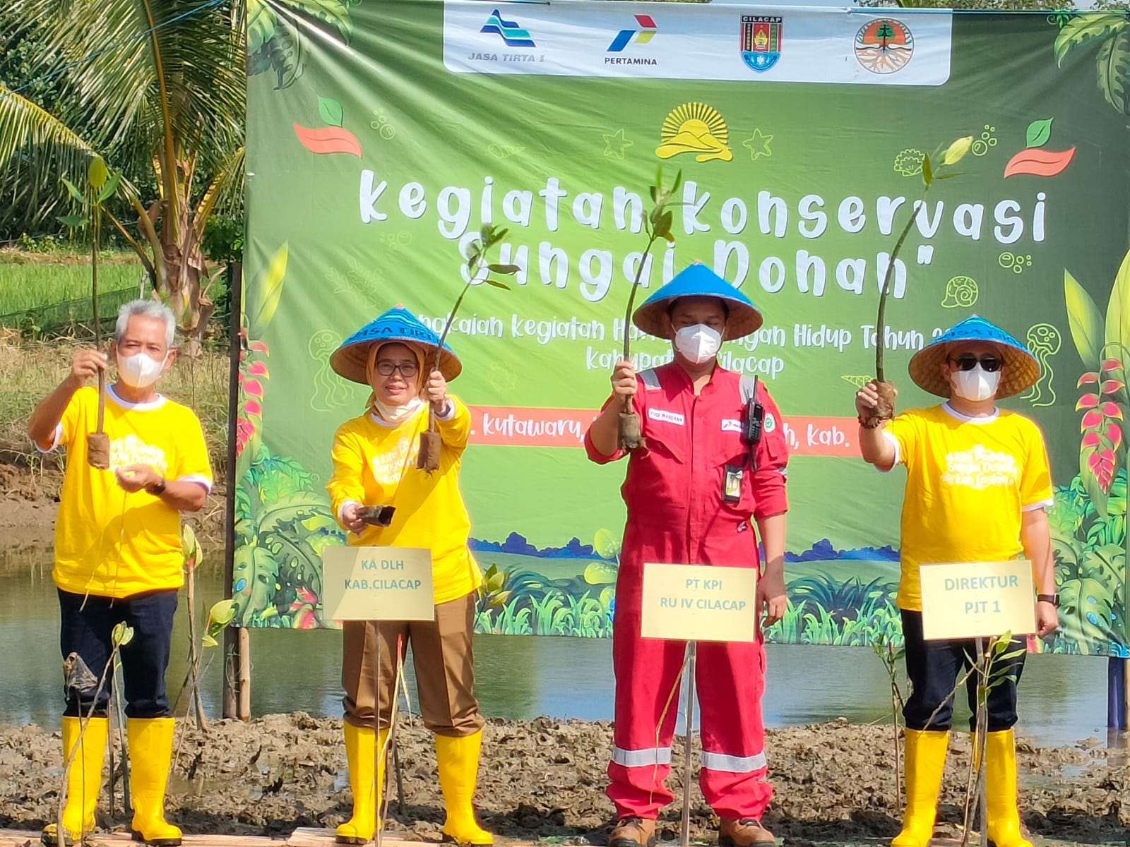 Pertamina Cilacap Terlibat dalam Penanaman 50 Ribu Mangrove dan Tebar 1.000 Bibit Kepiting