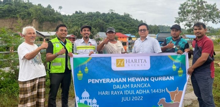 Berbagi di Hari Raya Idul Adha 1443 H, Harita Nickel Salurkan Hewan Kurban 24 Ekor Sapi