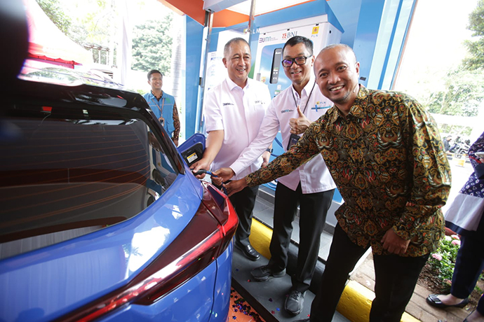 Hadirkan 2 SPKLU di Kantor BNI, PLN Percepat Ekosistem Kendaraan Listrik