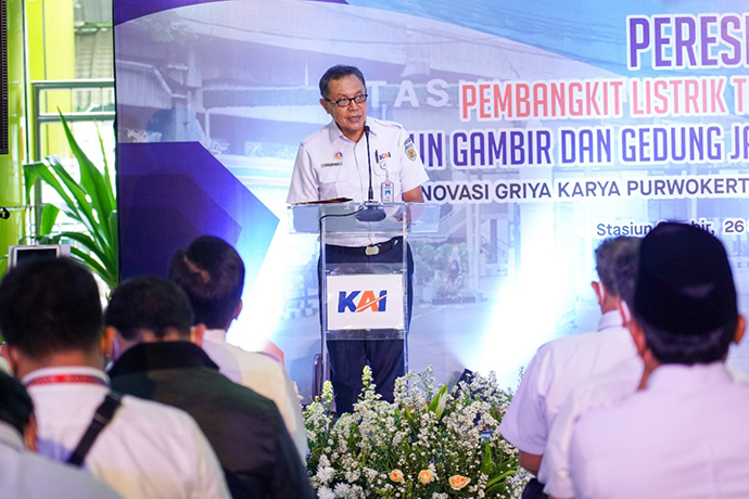 Transisi ke EBT, KAI Resmikan Pemasangan Solar Panel di Stasiun dan Perkantoran