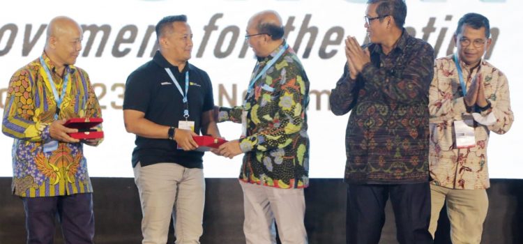 PLN Apresiasi Pemasok yang Berkontribusi Terbaik dalam Peningkatan TKDN, 24 Diberi Penghargaan