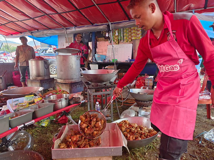 Didukung Bright Gas Pertamina, Dapur Umum Kemensos Siapkan 4.000 Porsi Makanan untuk Korban Gempa Cianjur