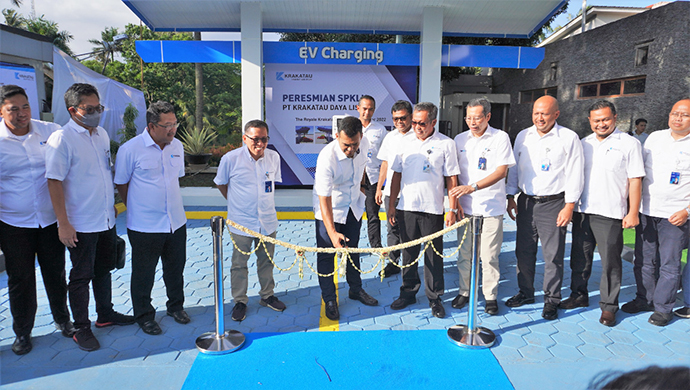 Krakatau Steel Resmikan SPKLU Demi Wujudkan Green Industry