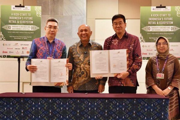 kemenkopukm dukung hippindo serap 1 juta motor listrik lokal