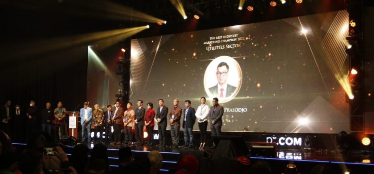 Pelayanan Pelanggan Makin Baik, PLN Raih Penghargaan The Best Industry Marketing Champion 2022