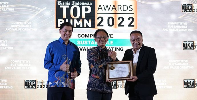 Punya Kontribusi Pulihkan Ekonomi Nasional, PLN Raih Top BUMN Awards