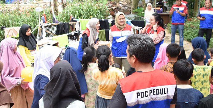 Peduli Korban Bencana Cianjur, Pertamina PDC Serahkan Bantuan Hingga Trauma Healing