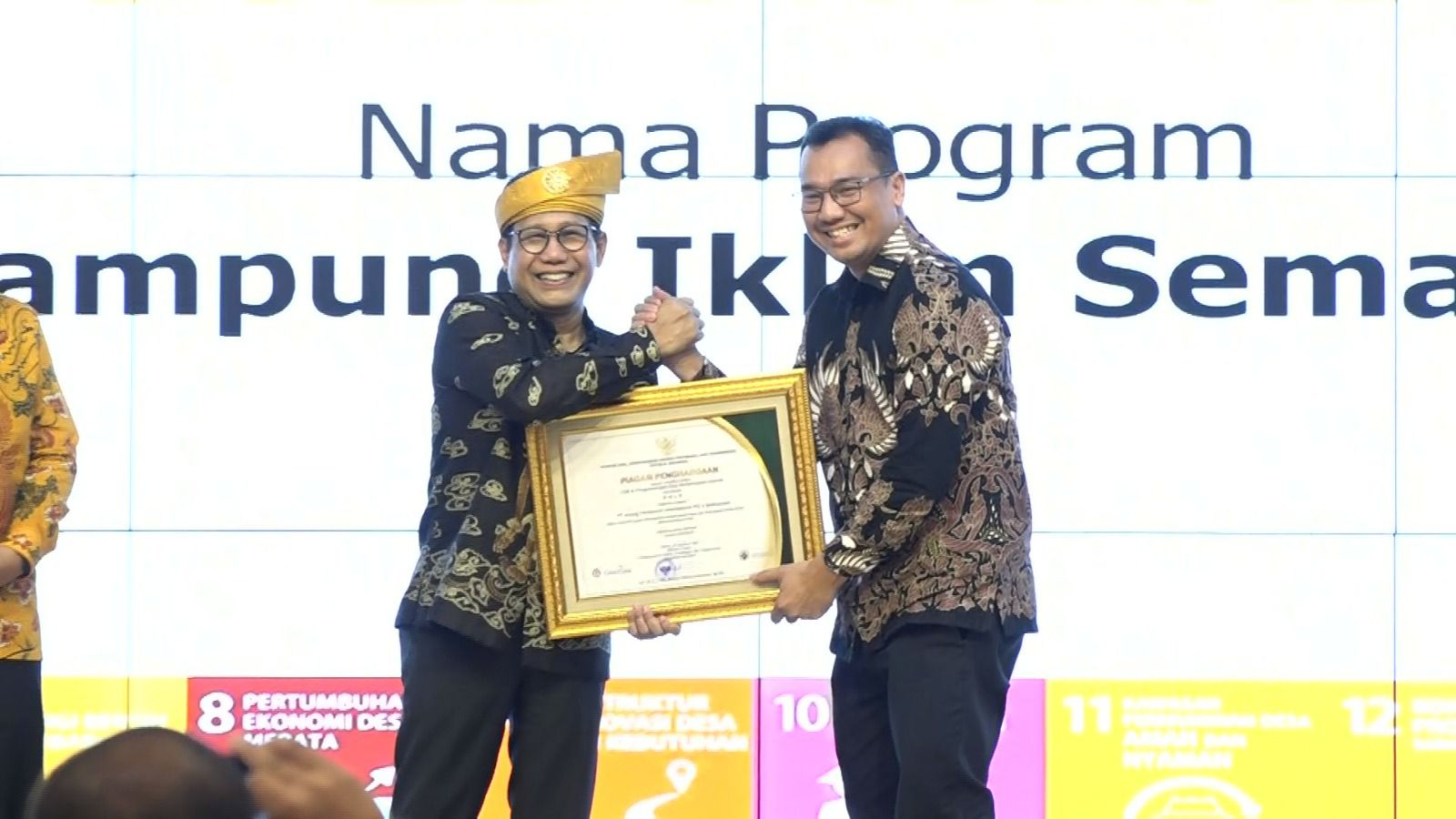 PT KPI Unit Balikpapan Terima 2 Penghargaan dari Kementerian Desa PDTT