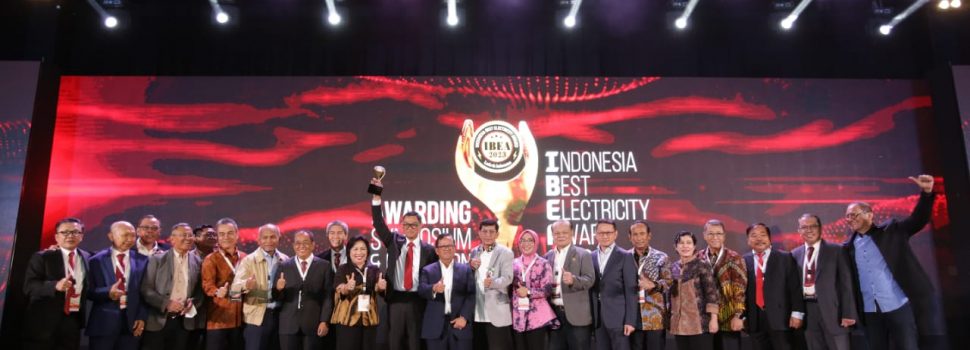 Bawa PLN Jadi Leading Sector Dalam Transisi Energi, Darmawan Kembali Sabet Penghargaan