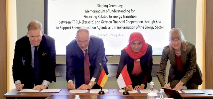 Kerja Sama Percepat Transisi Energi, PLN Raih Dukungan Pembiayaan 10,7 Triliun