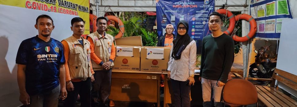 Pertamina Salurkan Bantuan ke Warga Plumpang