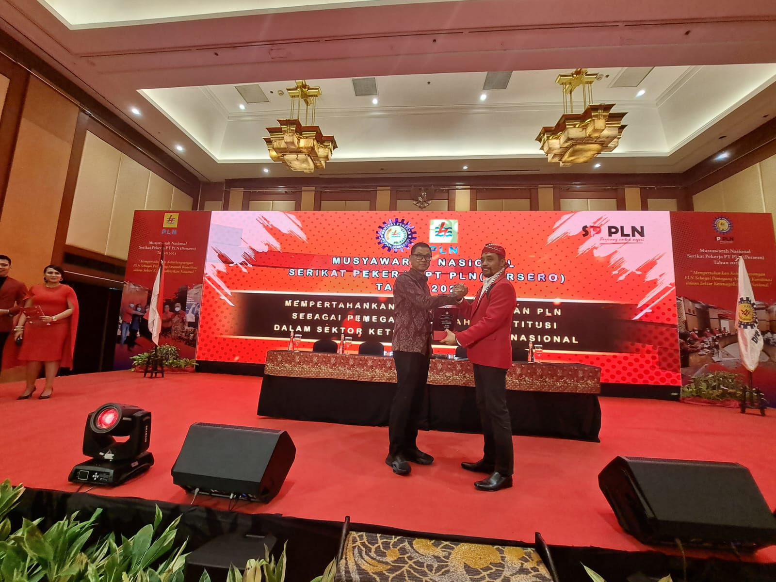Sp-pln-kabel-kabel-listri- pln-salah-satu –penjaga-keutuhan-nkri