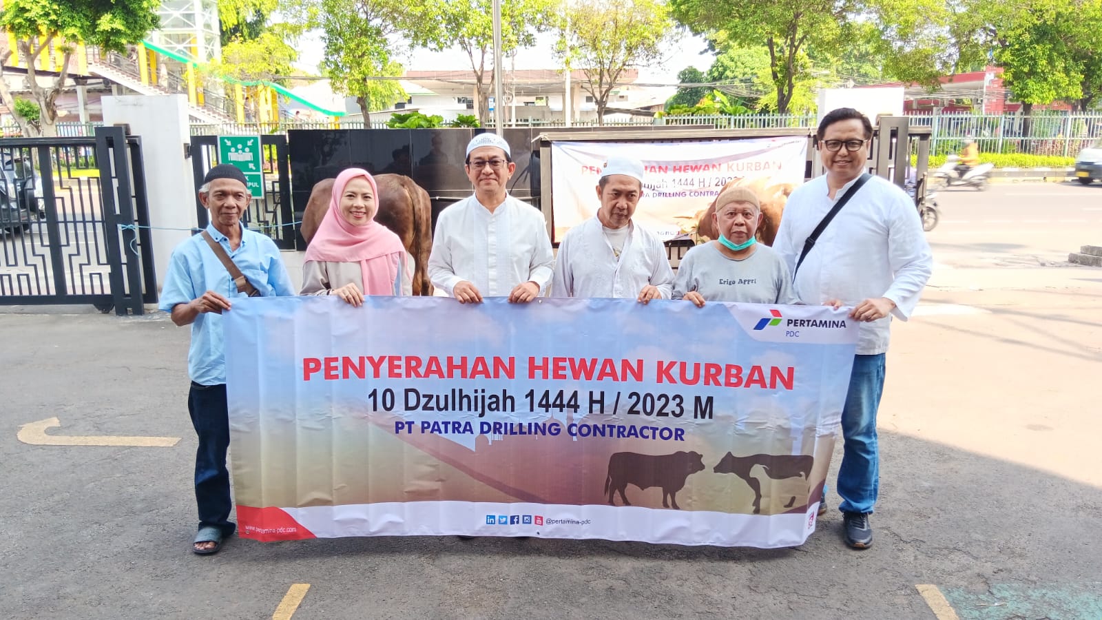 Peduli Sesama Di Momen Idul Adha, PDC Salurkan 17 Hewan Kurban