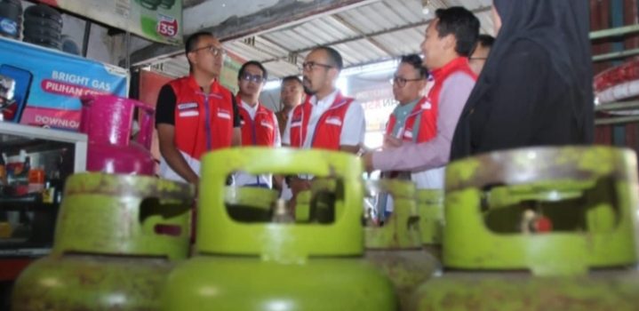 Pastikan Keandalan Suplai, Dirut Pertamina Patra Niaga Sidak ke Pangkalan LPG di Jawa Timur