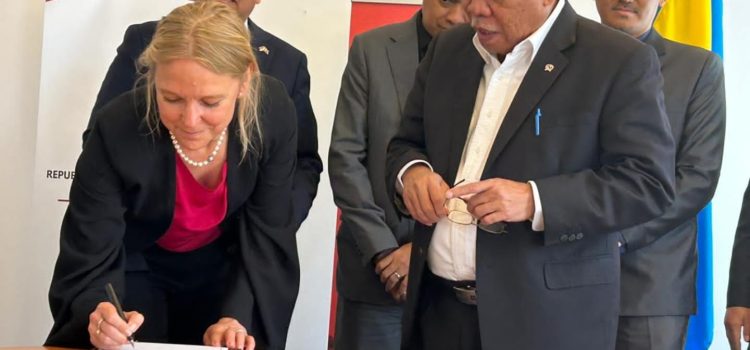 RI dan Swedia Teken Kerjasama Sampah Jadi Energi  Terbarukan