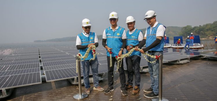 Dukung Ekosistem Kendaraan Elektrik, Dirut PLN Resmikan Perahu Elektrik Buatan Negeri