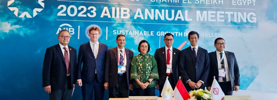 Di Sharm El-Sheikh, PLN Teken Kerja Sama Pendanaan Transisi Energi Bersama AIIB dan PT SMI