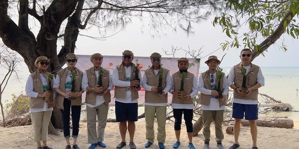 Jaga Keberlanjutan Lingkungan, Insan PetroChina Donasikan 5 000 Mangrove