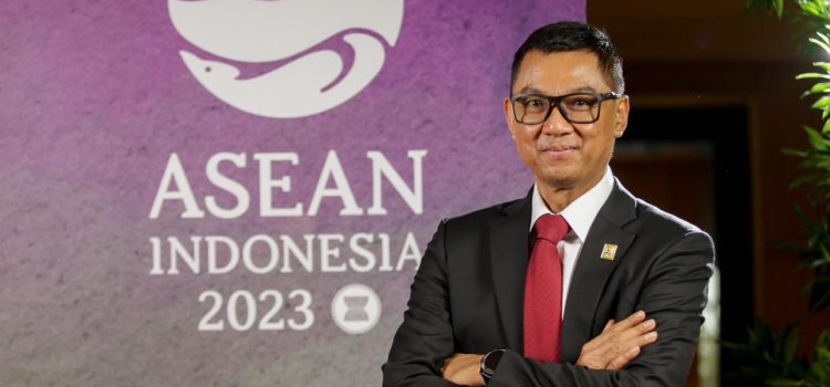 Sukses Jalankan Transformasi, Dirut PLN Raih Penghargaan Internasional