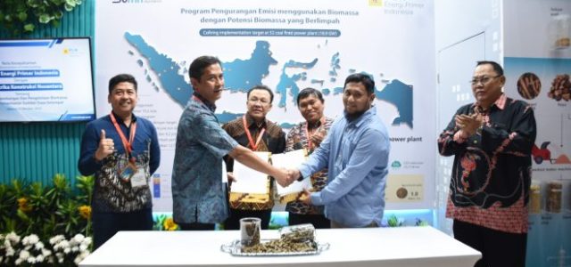 Sulap Limbah Sawit Jadi Co-Firing Biomassa, PLN Tandatangani MoU dengan EKN