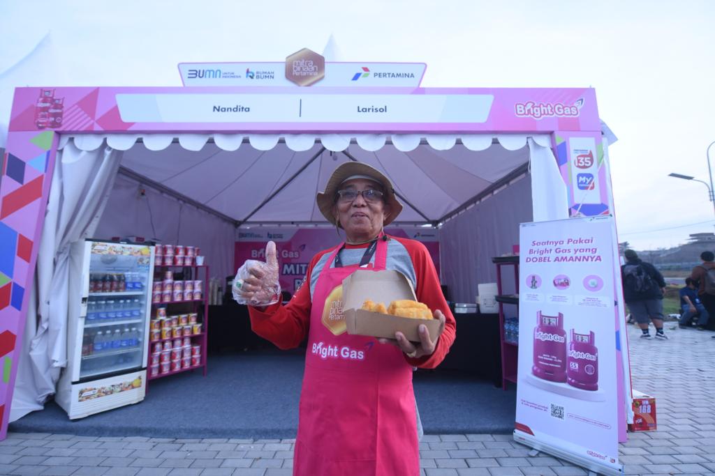 bright gas beri energi booth umkm pertamina grand prix of indonesia 2023