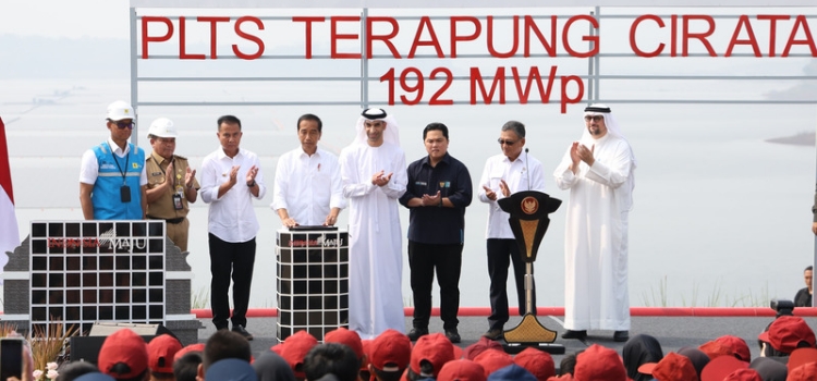 Presiden Jokowi Resmikan PLTS Terapung Cirata 192 MWp, Terbesar di Asia Tenggara