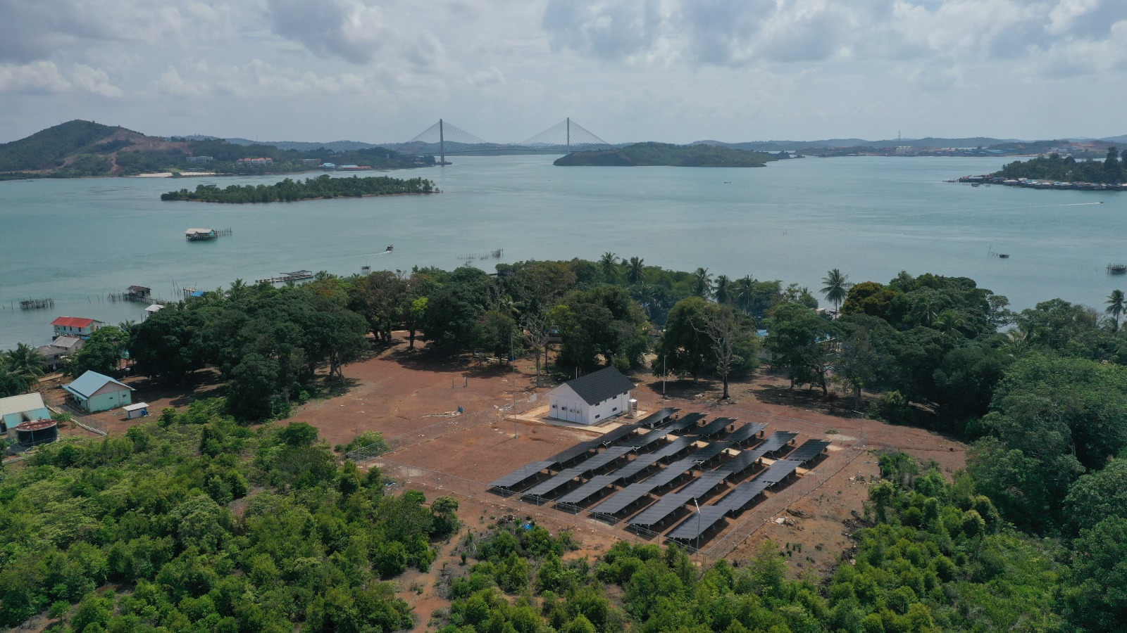 Hebat!! PLN Hadirkan Listrik Hijau di Enam Pulau Terpencil Kepulauan Riau