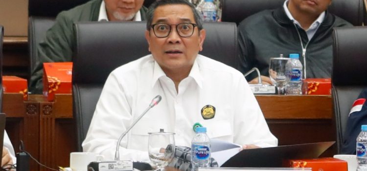 Anggota Komisi VII DPR RI: Langkah Dekabornisasi yang Dijalankan PLN Sudah Tepat