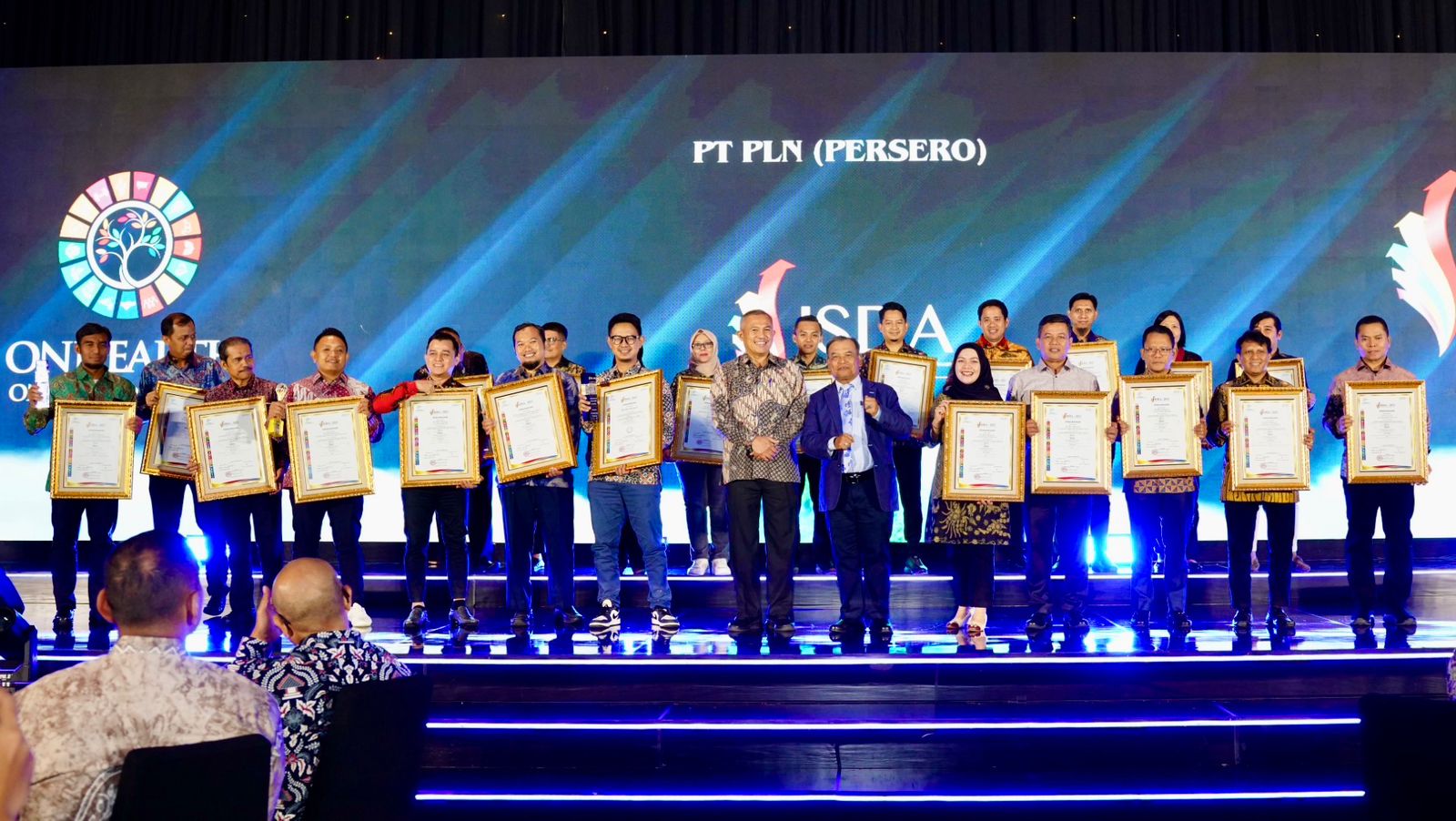 Sabet 28 Penghargaan Dalam ICA dan ISDA Awards 2023, Bukti Program TJSL PLN Tepat Sasaran