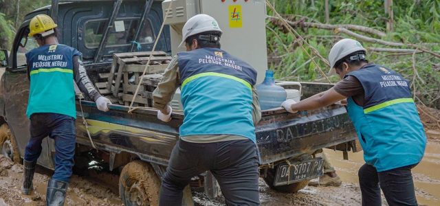 Melalui PMN, Pemerintah dan PLN Terangi 76.900 Desa Kelurahan Sepanjang 2023