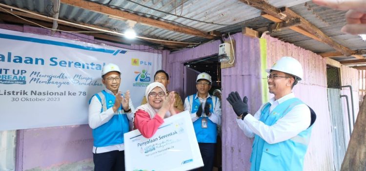 2023, Sambung Listrik Gratis Donasi Pegawai PLN Nyalakan Lebih dari 17.000 Rumah