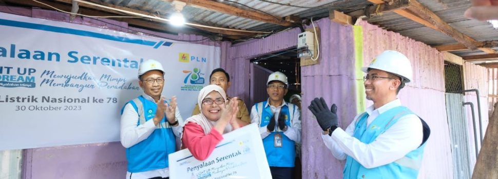 2023, Sambung Listrik Gratis Donasi Pegawai PLN Nyalakan Lebih dari 17.000 Rumah