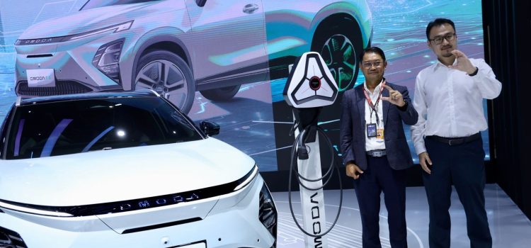 PLN Sediakan Layanan Home Charging Bagi Pembeli Mobil Listrik Chery