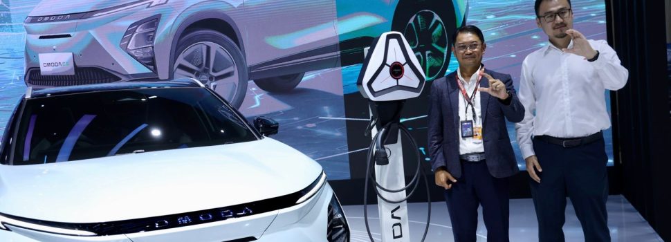 PLN Sediakan Layanan Home Charging Bagi Pembeli Mobil Listrik Chery