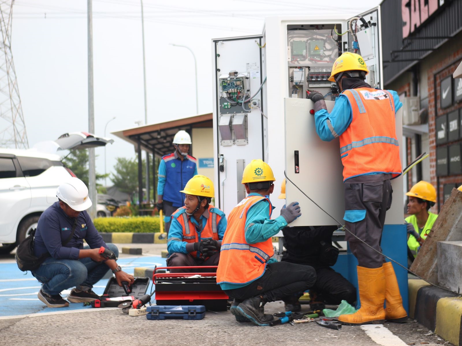 Layani Pemudik Bermobil Listrik, PLN Siagakan 1.124 SPKLU Tersebar di Seluruh Indonesia