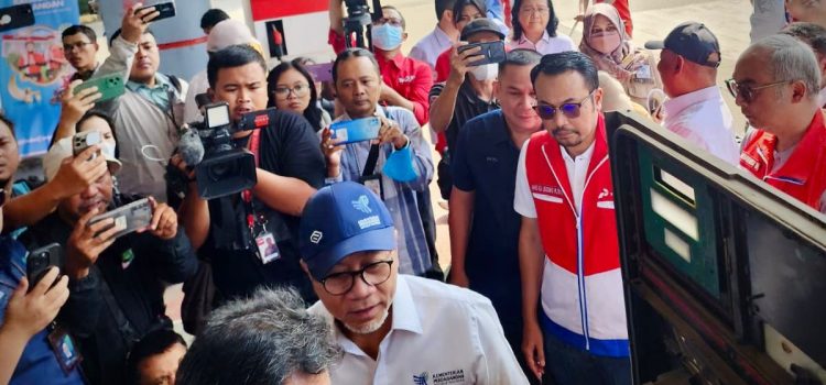 Mantap!! Pertamina dan Kemendag Lakukan Penyegelan Dispenser SPBU Nakal
