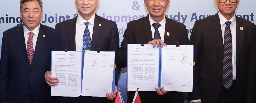 Sepakat Kembangkan Energi Hijau Skala Besar di Sulawesi, PLN IP dan China Energy Tandatangani JDSA