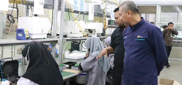 Gerakkan Ekonomi Banten, PLN Sambung Listrik 58 Juta VA untuk Pelanggan di Sektor Bisnis dan Industri