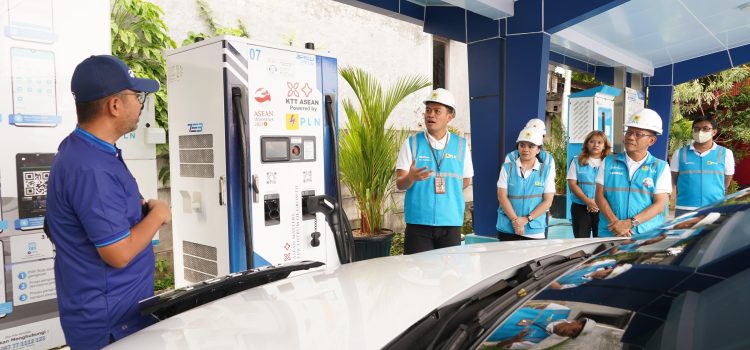 Charging Mobil Listrik di Rest Area KM 6B Tol Japek, PLN Siapkan Kursi Pijat dan Makan-Minum