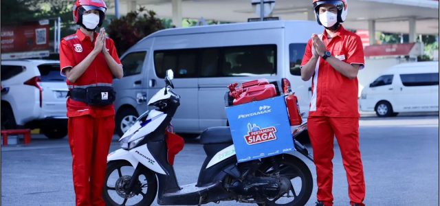 Luar biasa Keren Pemudik Yang Kehabisan BBM Dilayani Motoris Petugas SPBU Gerak Cepat