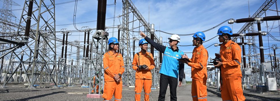 Kunjungi GITET 500 kV Pedan, Dirut PLN Pastikan Kesiapan Sistem Kelistrikan Jawa-Madura-Bali Untuk Layani Lebaran